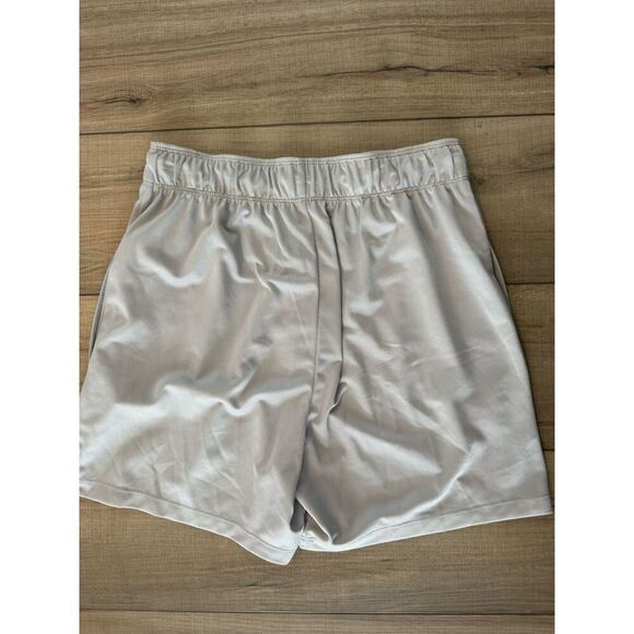 Nike Women's Dri-FIT Loose Fit  Training Shorts S Small Grey 2 Side pockets NWT - Picture 4 of 4